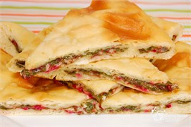 Со свекольными листьями и сыром, 500 гр. Осетинский пирог "Цахараджын"